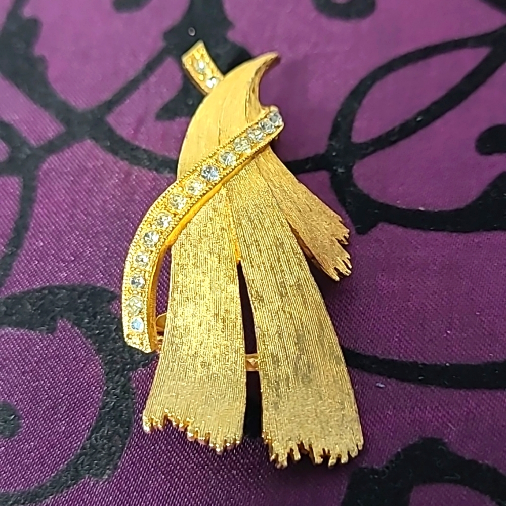 Vintage Rhinestone Gold Tone Abstract Brooch Pin, JJ Jonette